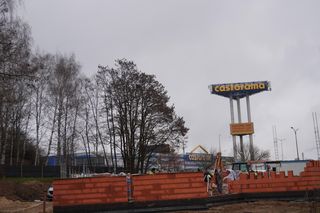 Prace przy Wojewódzkiej Stacji Pogotowia Ratunkowego w Żorach