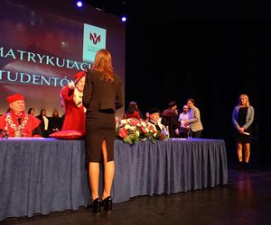 Podczas uroczystej ceremonii inauguracji nowego roku akademickiego 2024/2025 odbyła się tradycyjna immatrykulacja studentów i studentek pierwszego roku.