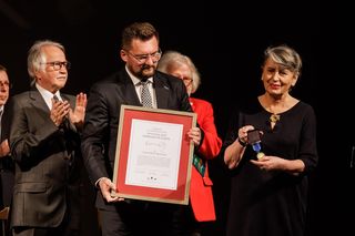 Adam Michnik otrzymał nagrodę im. Kazimierza Kutza. Zrozumiałem choć trochę Śląsk dzięki Kutzowi. Kontrowersyjny wybór?