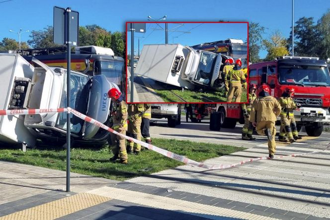  Łódź. Tramwaj zderzył się z dostawczym Iveco. Trzy osoby ranne w wypadku [ZDJĘCIA]