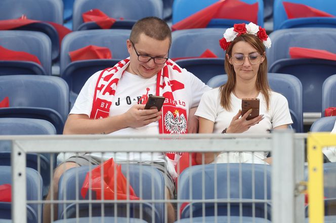 Kibice na meczu Polska-Mołdawia na Stadionie Śląskim