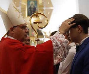 Bp Robert Chrząszcz do młodych: Powiedzcie „tak” Bożej obecności, którą On nam proponuje