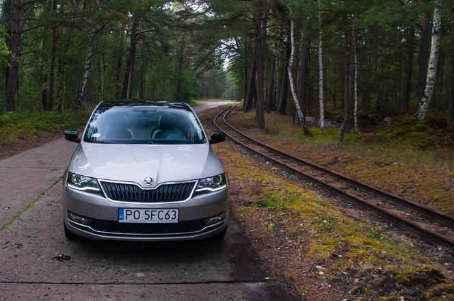 Dobra w mieście, a jak w trasie? Litrowa Skoda Rapid Spaceback w dalekiej podróży - TEST