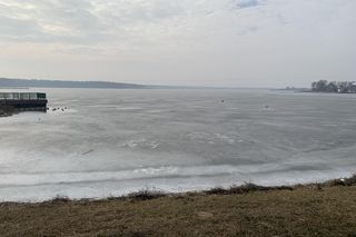Lubelscy strażacy na ćwiczeniach. Na Zalewie Zemborzyckim doskonalili się w zakresie ratownictwa lodowego