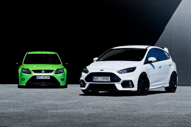 Ford Focus RS 2.3 EcoBoost i Ford Focus RS 2.5 Duratec