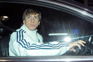 Jakie auto ma Fernando Torres: Piłkarz jeździ Astonem Martinem - ZDJĘCIA