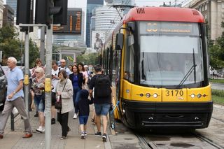 Te autobusy i tramwaje znikną z Warszawy. ZTM ogłasza kolejne cięcia w komunikacji miejskiej