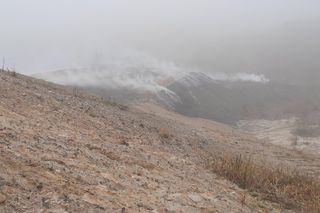 SRK rozpoczęła kolejne prace na hałdzie w Pszowie. Zwałowisko nielegalnie rozjeżdżają motocykliści