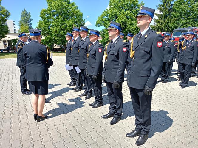 Akty nadania wyższych stopni służbowych odebrało w tym roku 21 strażaków z Komendy Miejskiej PSP w Siedlcach