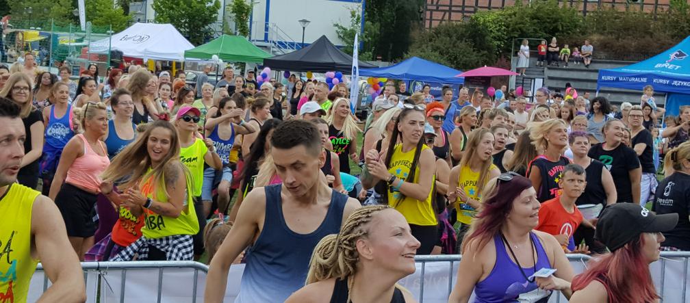 Na Wyspie Młyńskiej odbyła się 3 edycja akcji Lato Zumba Fitness. To był piękny maraton zumby!