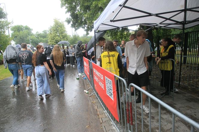 "Ostatni Koncert" Quebonafide w Warszawie. Tłumy przed PGE Narodowym!