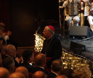 Abp Jędraszewski: Otwórzmy się na Boże błogosławieństwo i Bożą moc