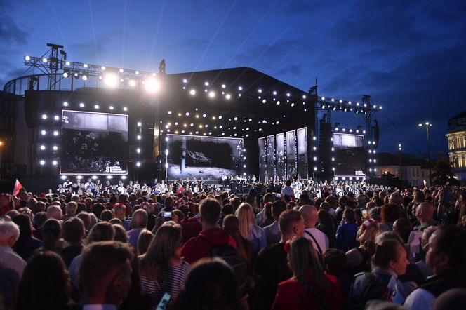 Burza w sieci po koncercie dla powstańców. Widzowie podzieleni: "Bez niego to nie to"