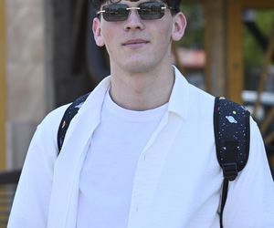 Mieszkańcy Warszawy oceniają efekty rozbetonowania stolicy. Przeżyliśmy upał na „zielonym skwerze”