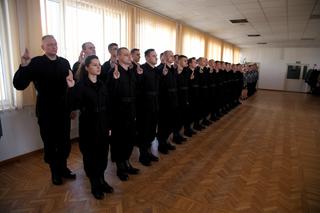 Ślubowanie młodych policjantów