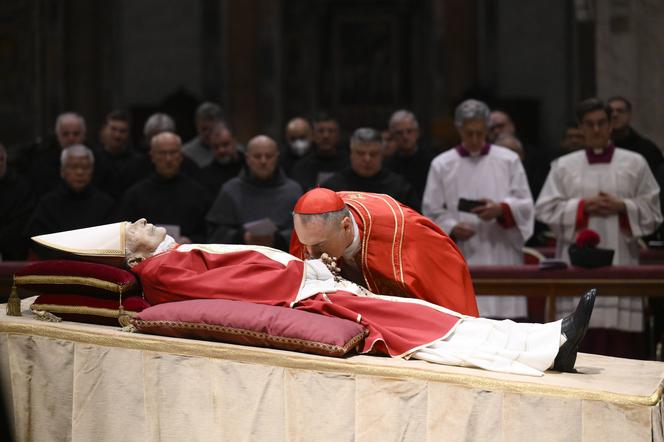 Hołd dla papieża Benedykta XVI