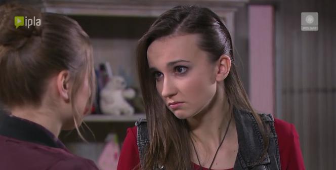 Pierwsza miłość odc. 2305. Melka (Ewa Jakubowicz), Marta (Joanna Jarmołowicz)