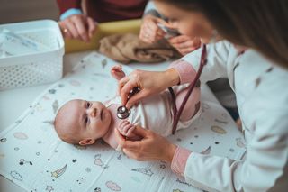 Gdyby nie to urządzenie, niemowlę mogłoby nie przeżyć. Nie wszyscy wiedzą, że ratuje życie