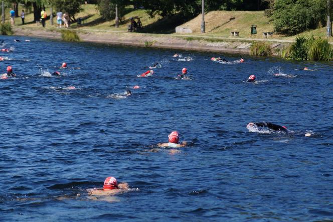 Enea Bydgoszcz Triathlon 2023. Sportowe emocje w centrum miasta! [ZDJĘCIA]