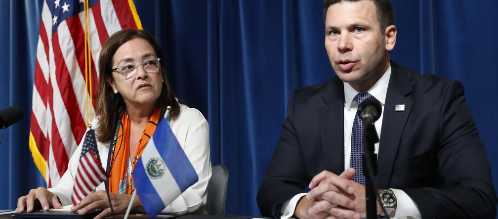 Odeślą imigrantów w ręce przestępców