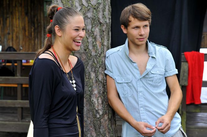 Ten serial w 2009 roku skradł serca Polaków! Kręcono go w mazurskim mieście