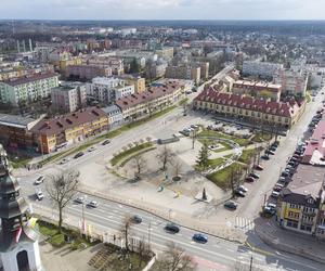 Zadziwiające, ile osób mieszka w tych miastach. Człowiek na człowieku. Tu gęstość zaludnienia jest najwyższa.