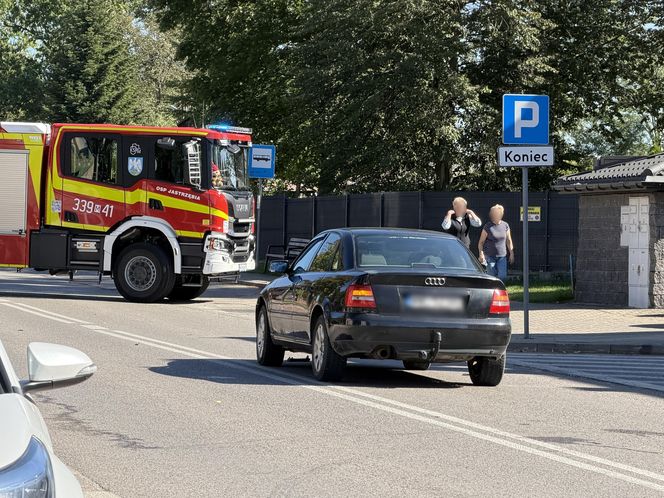 Jastrzębia. 2-letnie dziecko wpadło pod samochód