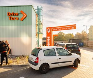 Czekali na to nawet 10 godzin! Szaleństwo na otwarciu Popeyes w Częstochowie