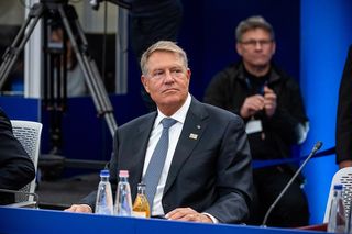 Prezydent Rumunii Klaus Iohannis ogłosił rezygnację ze stanowiska. Tym samym wyprzedził ruch opozycji