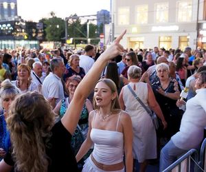 Potańcówka przed Teatrem Śląskim w Katowicach (09.08)