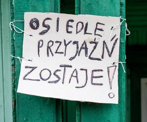 Chaos na Osiedlu Przyjaźń. Policja zatrzymała mieszkańca domku. „Wyciągnęli go siłą”