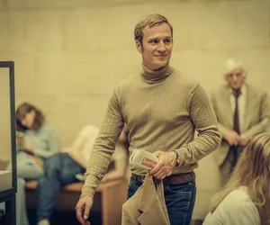 Kiedy nowy Pan Samochodzik? Na Netflix trafi film o poszukiwaniu skarbów templariuszy. Kto zastąpi Stanisława Mikulskiego w roli Samochodzika? 