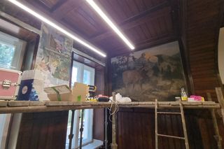 Zaskakujące odkrycie w pałacu w Damnicy. Malowidła z postaciami z bajek braci Grimm pochodzą z XIX wieku!