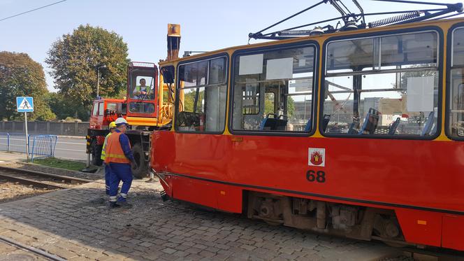 Tramwaj zderzył się z betoniarką