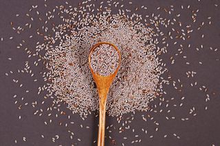 Masz to w kuchni i nawet nie wiesz, że działa niczym peeling dla jelit. Jak miotełka usunie złogi z jelit i sprawi, że brzuch będzie mniejszy