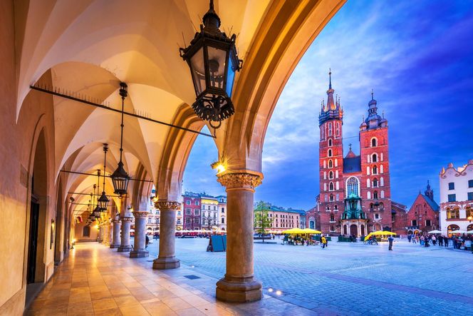 Najdroższe kurorty: Świnoujście, Międzyzdroje, Sopot, Mikołajki, Olsztyn, Kraków, Zakopane, Szczawnica, Szklarska Poręba, Świeradów Zdrój, Karpacz