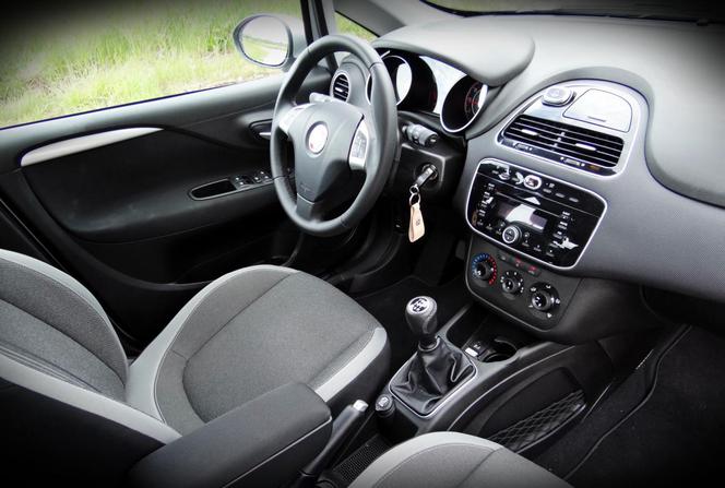 Fiat Punto 2012 1.3 MultiJet II - TEST, opinie, zdjęcia, wideo - DZIENNIK DZIEŃ 4: Wnętrze, bagażnik i wyposażenie