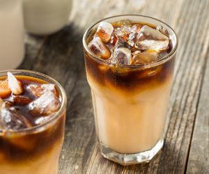 Kawa mrożona na odchudzanie? Smakuje obłędnie i wystarczy dodać jeden składnik