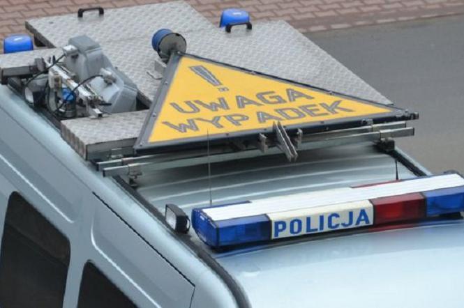 Groźny wypadek niedaleko Zamościa! Potrącił PIESZEGO, droga ZABLOKOWANA!