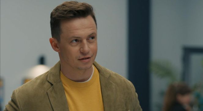 Barwy szczęścia, odcinek 3160. Błażej Modrzycki (Piotr Ligienza)