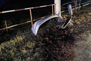 Wagen. Potrącił dwie kobiety na poboczu i uciekł. Wypadek pod Wołominem [ZDJĘCIA].