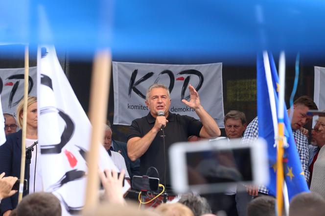 Protest KOD przeciwko zmianom w sądownictwie