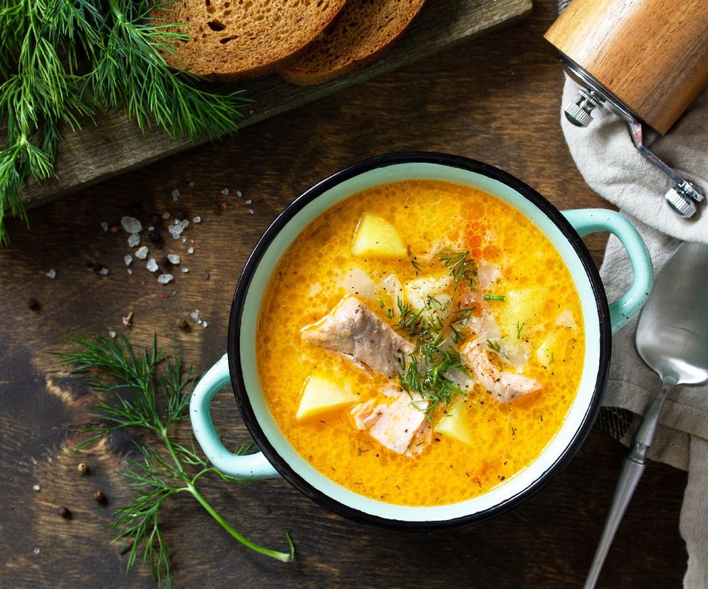 Pikantna zupa rybna po kaszubsku: przepis na łatwą polewkę rybną