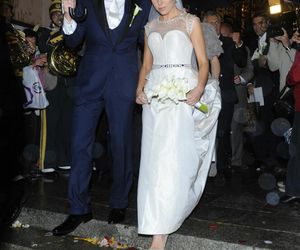 Porównaliśmy suknie ślubne córek prezydentów