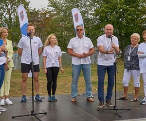 Siedlczanie chętnie korzystali z bezpłatnych badań, porad specjalistów i aktywności na świeżym powietrzu nad zalewem podczas Pikniku dla serca