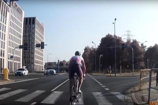 Katowice: Rowerzysta przejechał na czerwonym, a potem zwyzywał kierowcę, który zwrócił mu uwagę [WIDEO]