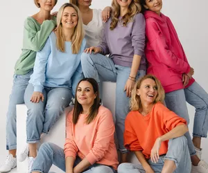Moda na wiosnę 2023. Te kolory ubrań będą prawdziwym hitem! Polska marka odzieżowa wyznacza nowe trendy