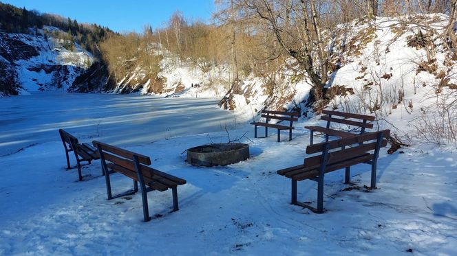 Nowa trasa turystyczna Dolnego Śląska. Jastrzębia Perć, szlak w nieczynnym kamieniołomie zachwyca widokami