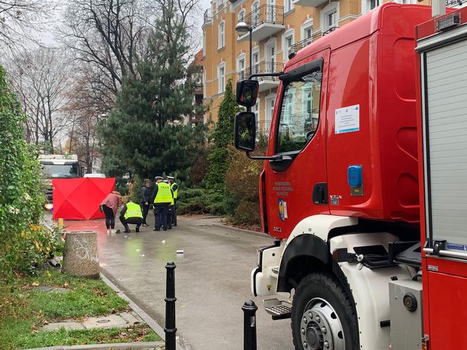 Makabryczny wypadek w Gliwicach. Pieszy zginął pod kołami śmieciarki