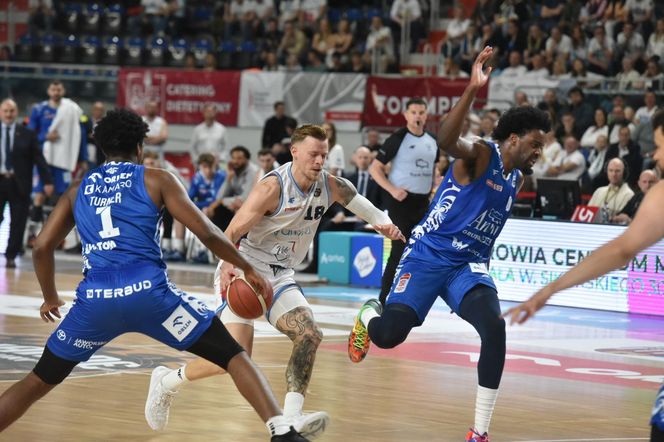 Arriva Polski Cukier Toruń - Anwil Włocławek, zdjęcia kibiców i zawodników z 4. meczu fazy play-off Orlen Basket Ligi